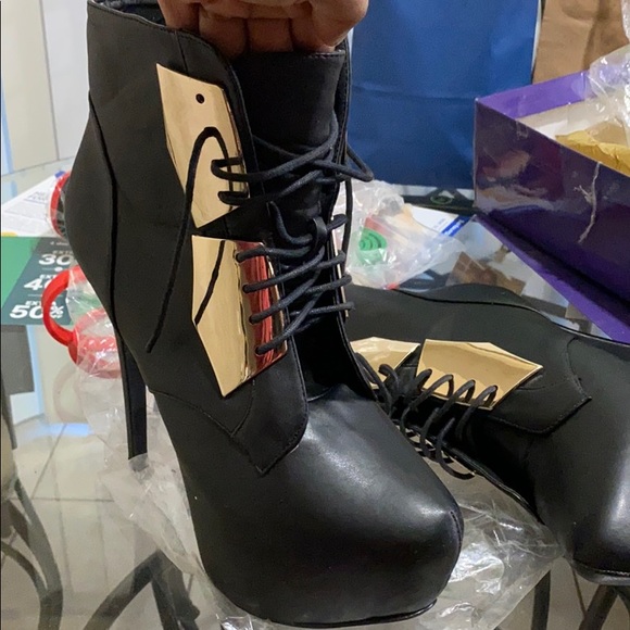 Steve Madden Boot - Picture 5 of 5